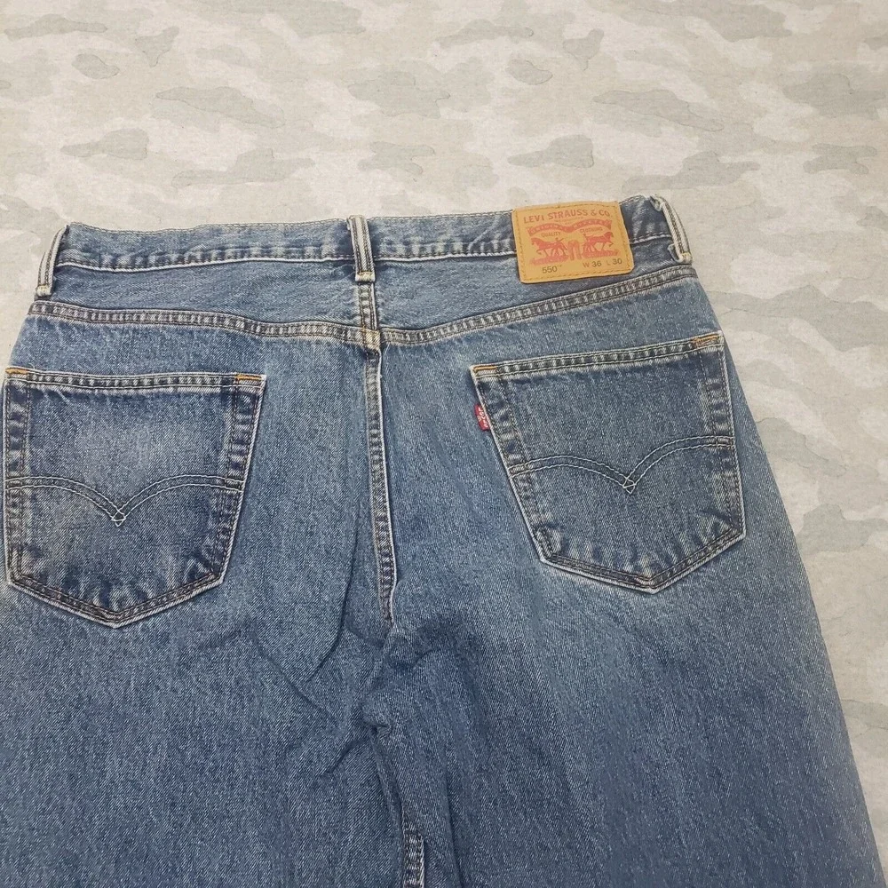 Levi's‎ 505 Jeans Men's 36x30 Blue Straight Leg Denim Medium Wash